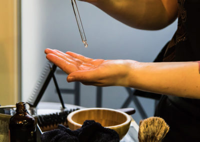 Préparation au massage soin barbier